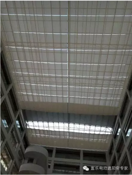 桂林理工大学图书馆折叠式天棚帘工程
